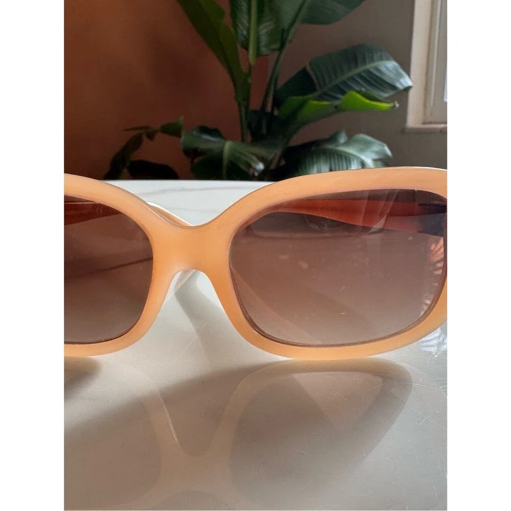 Coach HC8299 L1142 Milky Beige Oversized Sunglasses 56-17-140